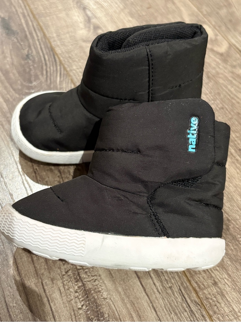 NATIVE CHAMONIX BABY BOOTS BLACK SIZE 4 WATERPROOF